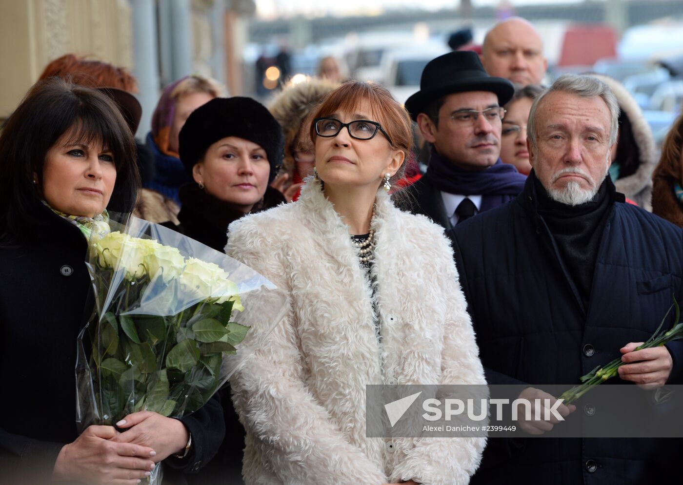 Unveiling memorial plaque to musician Mstislav Rostropovich in St. Petersburg