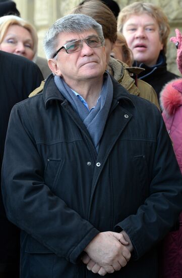 Unveiling memorial plaque to musician Mstislav Rostropovich in St. Petersburg