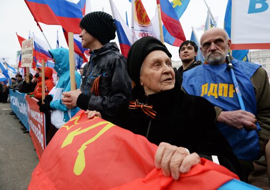 Rallies across Russia in support of Crimea