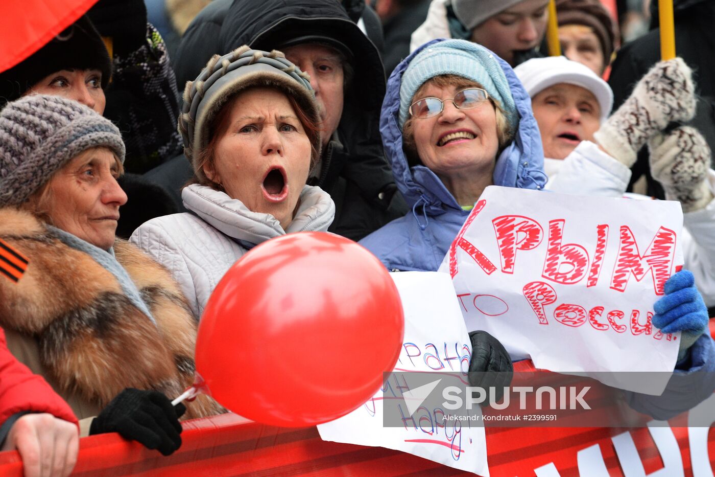 Rallies across Russia in support of Crimea