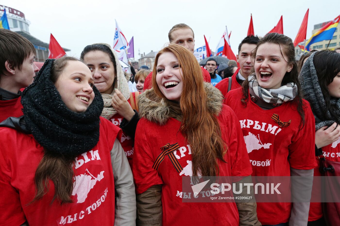Rallies across Russia in support of Crimea