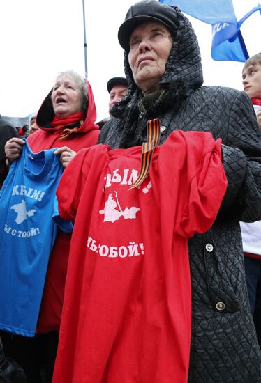 Rallies across Russia in support of Crimea