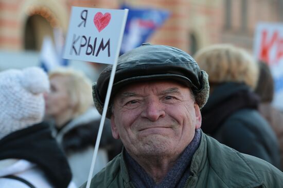 Rallies across Russia in support of Crimea
