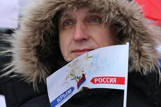 Rallies across Russia in support of Crimea