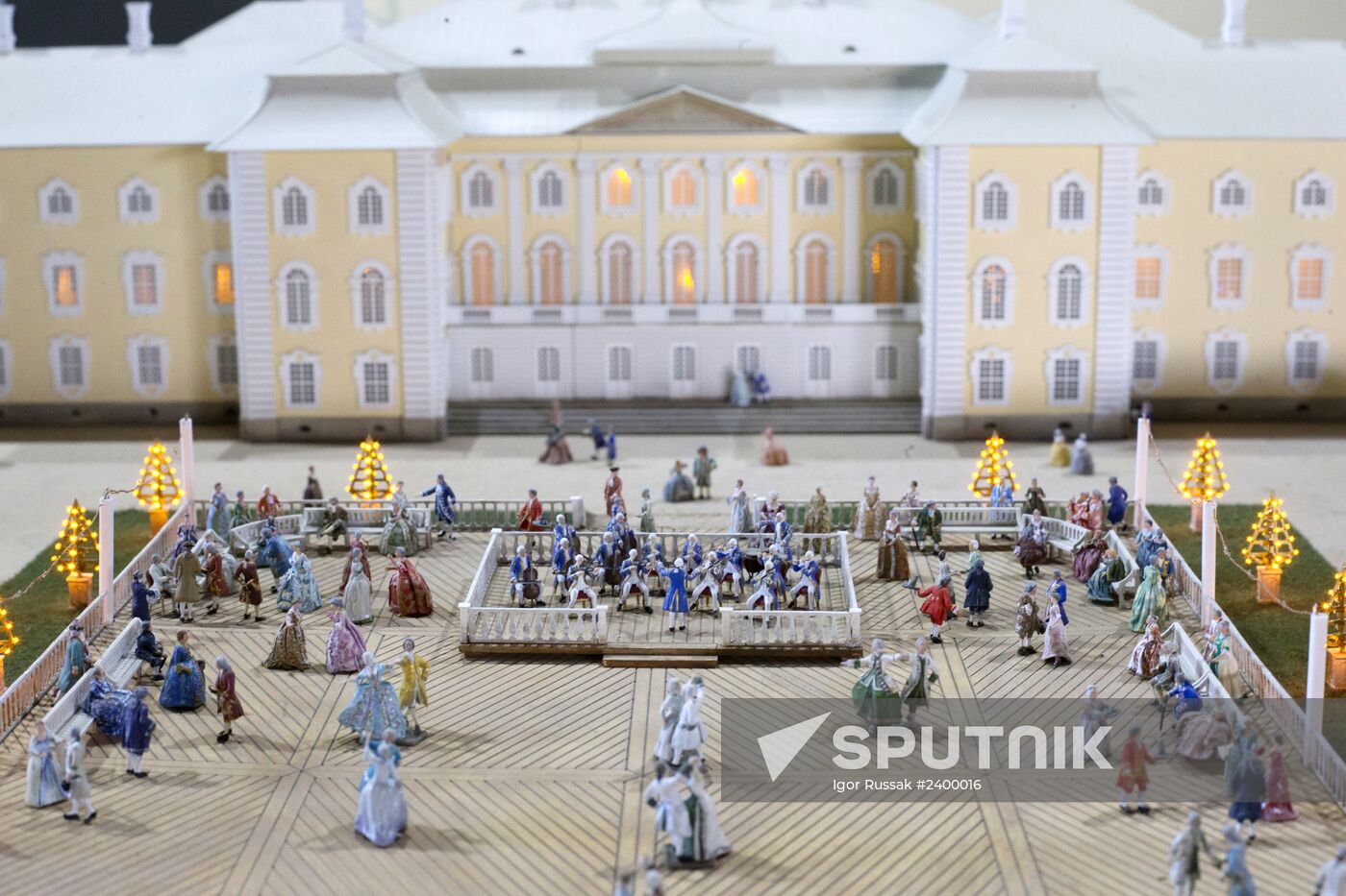 Construction of historic model of 18th century St. Petersburg "Petrine Aquatorium"