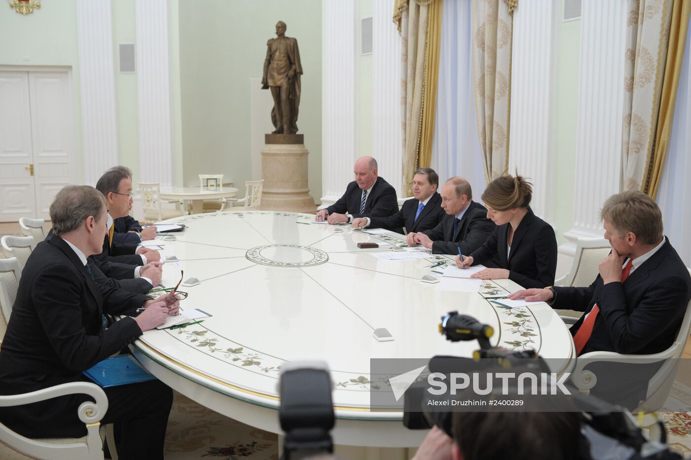 Vladimir Putin meets Ban Ki-moon
