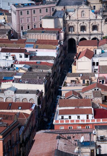 Cities of the world. Cagliari