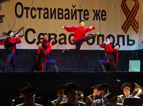 Russian army choir performs outdors in Sevastopol