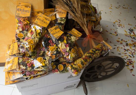 Countries of the World. Italy