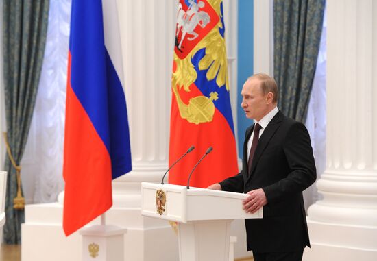 Putin signs decree on formation of Crimean Federal District of the Russian Federation