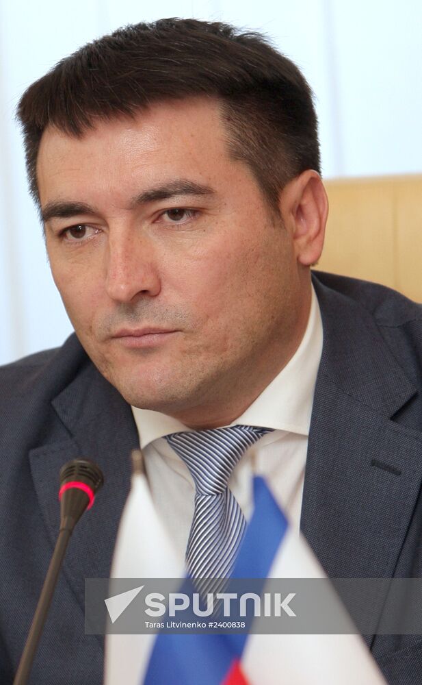 UN Assistant Secretary-General Ivan Shimanovich meets with Crimean Deputy Prime Minister Rustam Temirgaliyev