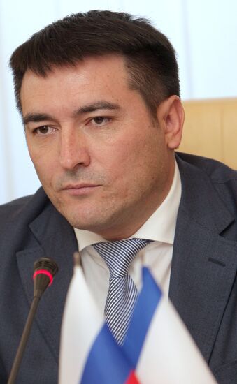 UN Assistant Secretary-General Ivan Shimanovich meets with Crimean Deputy Prime Minister Rustam Temirgaliyev