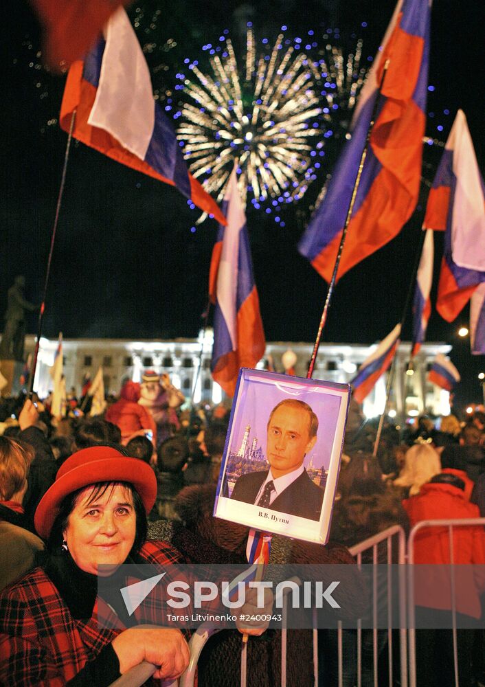 Fireworks in Moscow, Simferopol and Sevastopol after annexation of Crimea