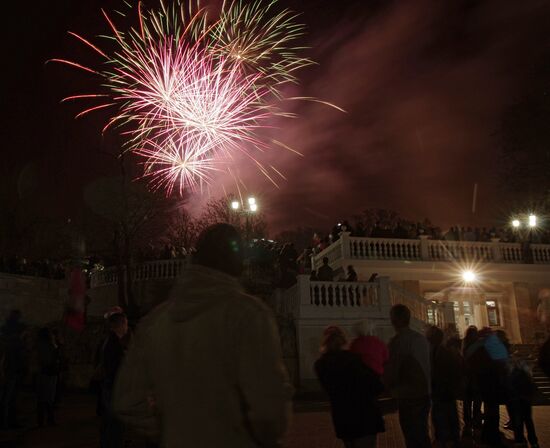 Fireworks in Moscow, Simferopol and Sevastopol after annexation of Crimea