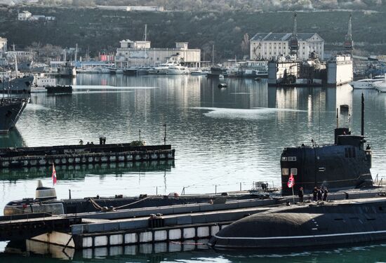St Andrew's Cross hoisted on Ukrainian Navy's Zaporozhye submarine