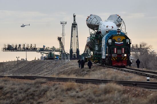 Soyuz-FG booster with Soyuz TMA-11M spaceship installed for launch at Baikonur Cosmodrome