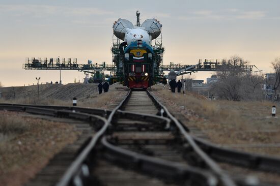 Soyuz-FG booster with Soyuz TMA-11M spaceship installed for launch at Baikonur Cosmodrome
