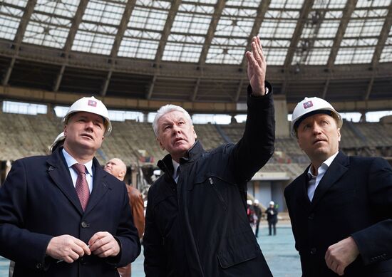 Sergei Sobyanin visits Luzhniki Stadium closed for reconstruction