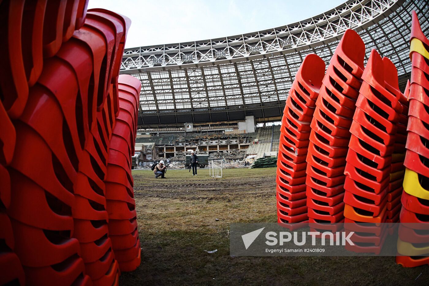 Sergei Sobyanin visits Luzhniki Stadium closed for reconstruction