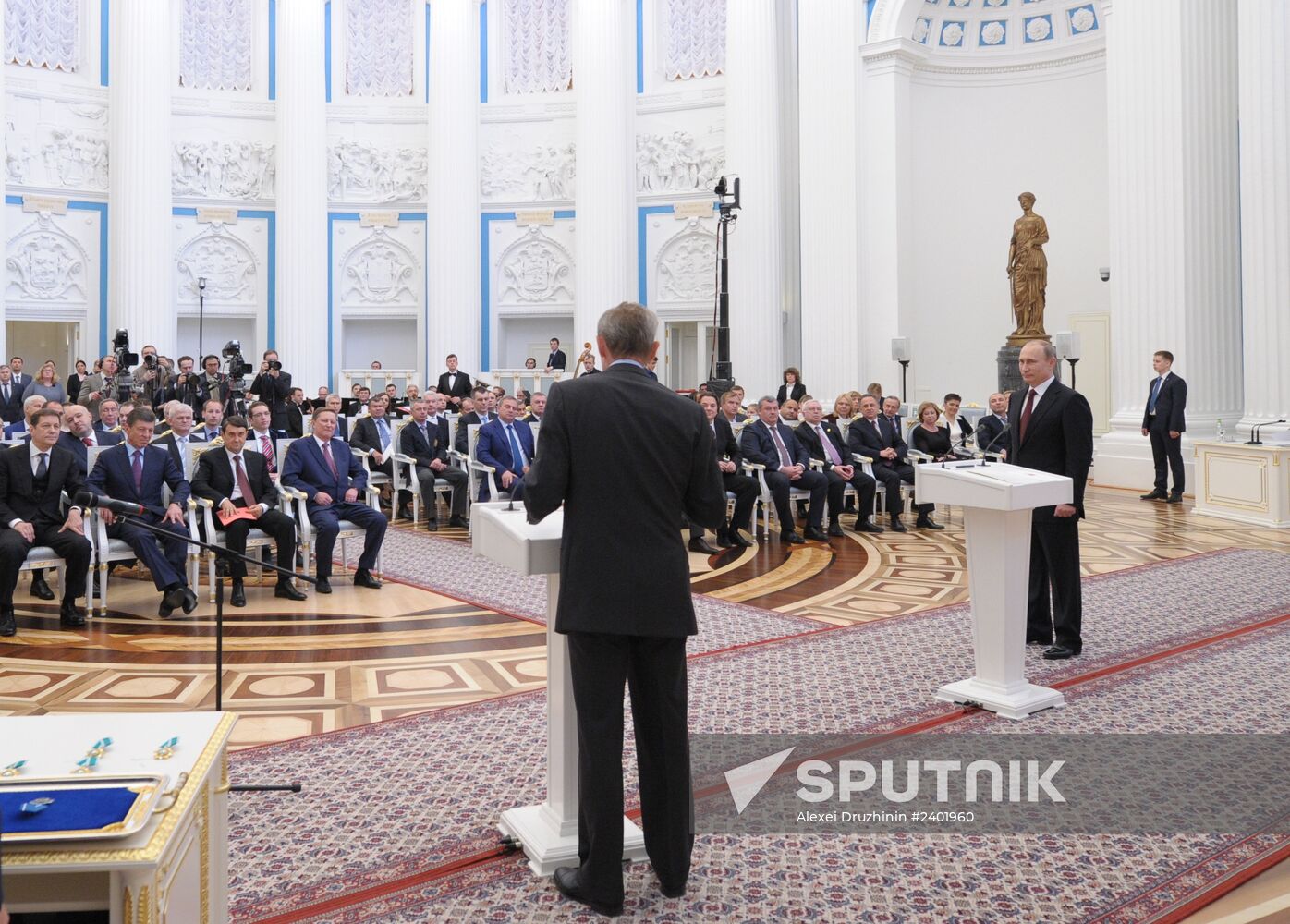 Vladimir Putin presents state awards in Kremlin