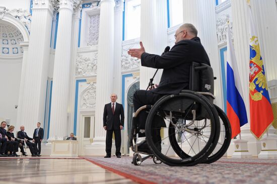 Vladimir Putin presents state awards in Kremlin