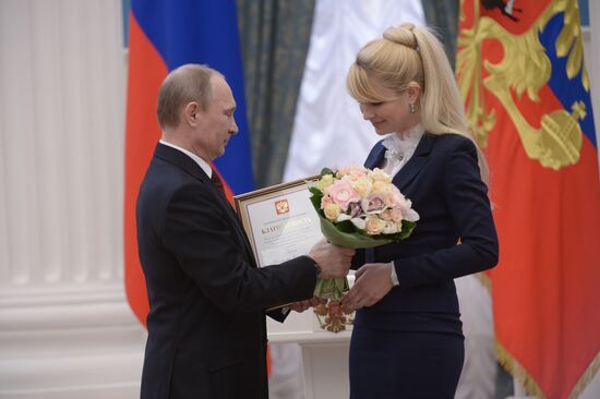 Vladimir Putin presents state awards in Kremlin