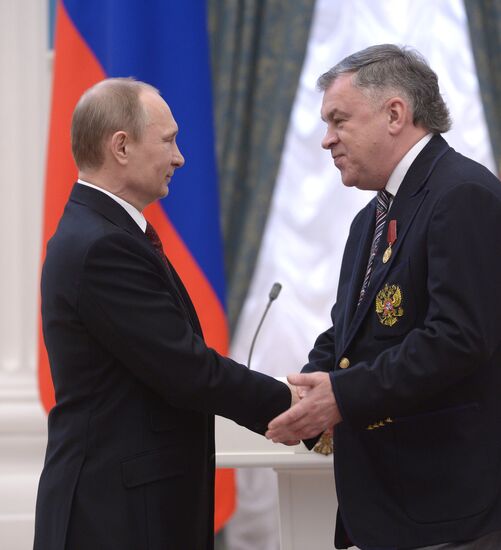 Vladimir Putin presents state awards in Kremlin