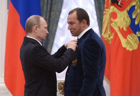 Vladimir Putin presents state awards in Kremlin