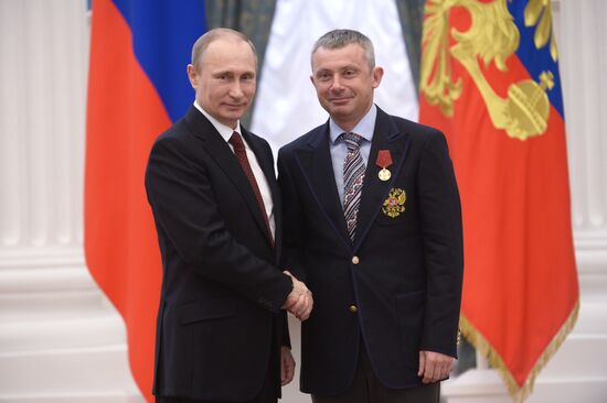 Vladimir Putin presents state awards in Kremlin