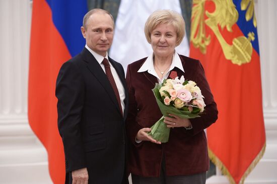 Vladimir Putin presents state awards in Kremlin