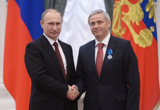 Vladimir Putin presents state awards in Kremlin