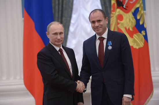 Vladimir Putin presents state awards in Kremlin