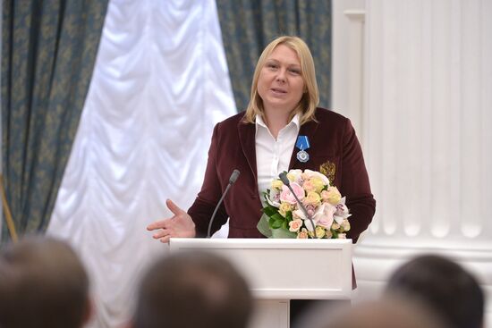 Vladimir Putin presents state awards in Kremlin