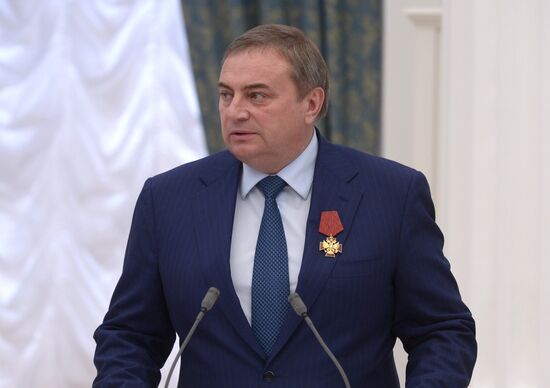 Vladimir Putin presents state awards in Kremlin