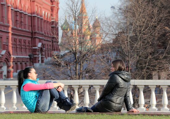 Warm weather in Moscow