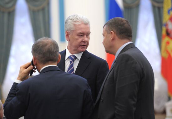 Vladimir Putin presents state awards in Kremlin