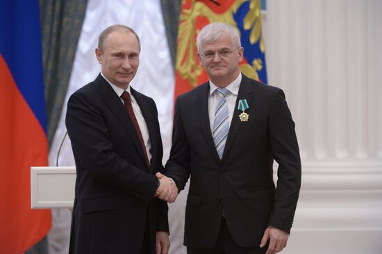 Vladimir Putin presents state awards in Kremlin