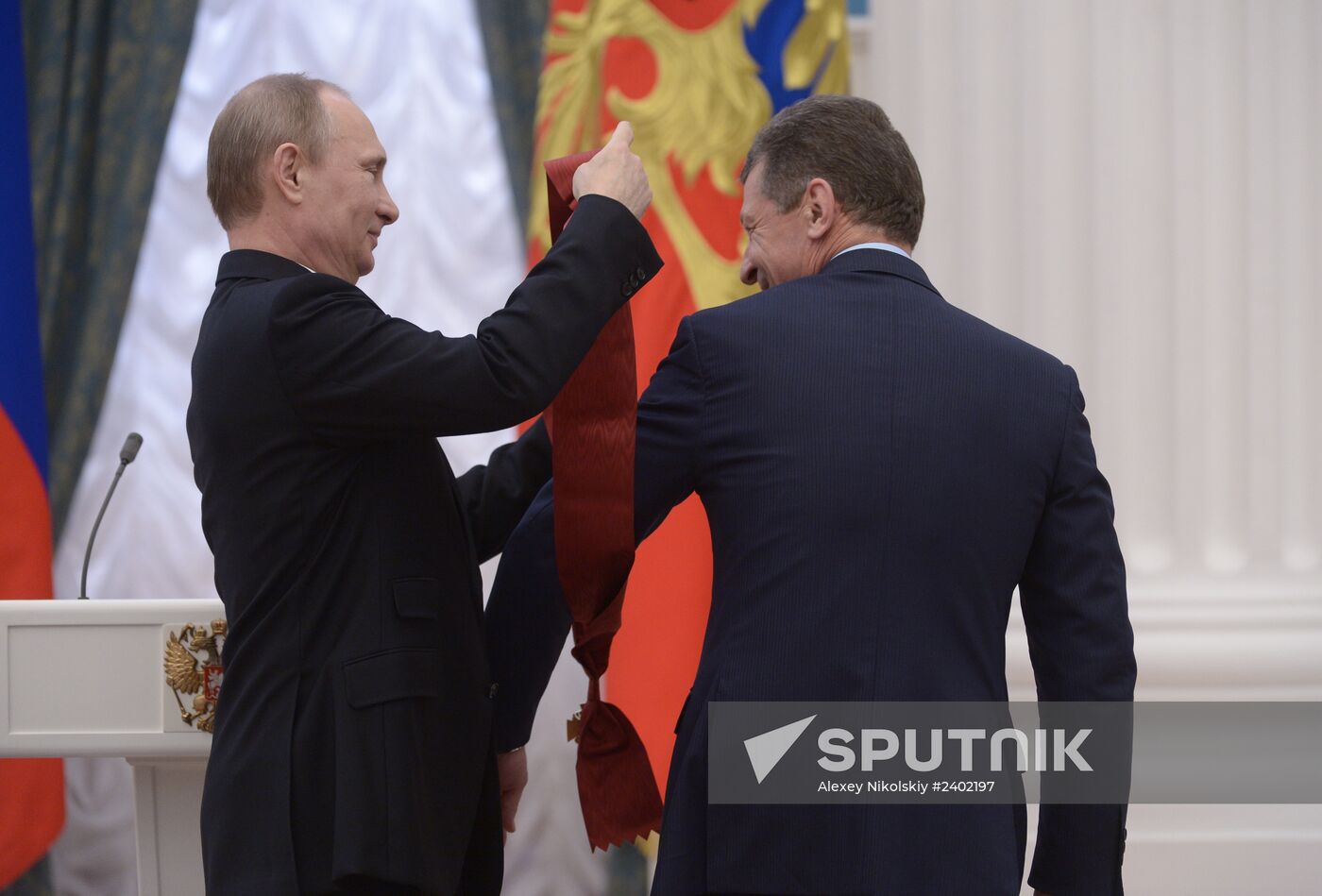 Vladimir Putin presents state awards in Kremlin