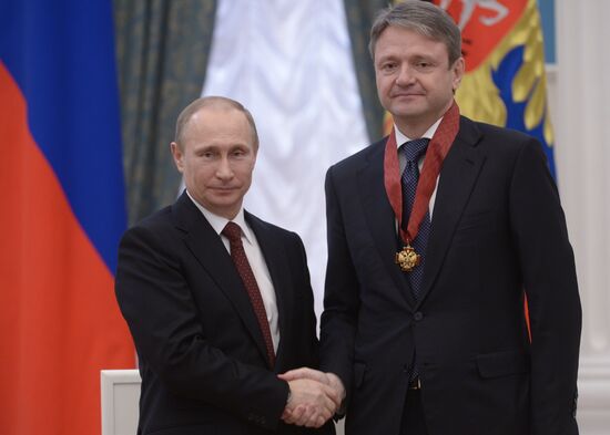 Vladimir Putin presents state awards in Kremlin