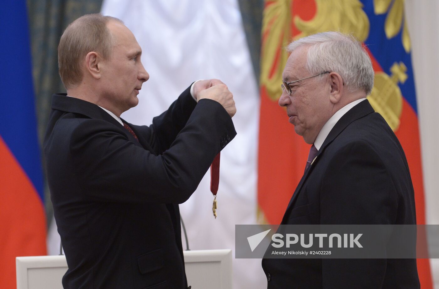 Vladimir Putin presents state awards in Kremlin