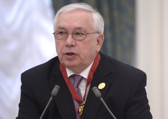 Vladimir Putin presents state awards in Kremlin