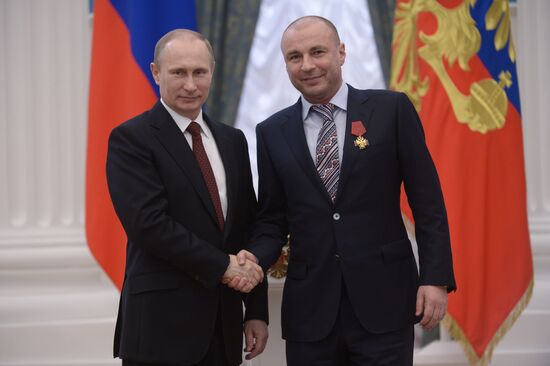 Vladimir Putin presents state awards in Kremlin