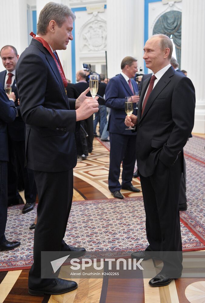 Vladimir Putin presents state awards in Kremlin