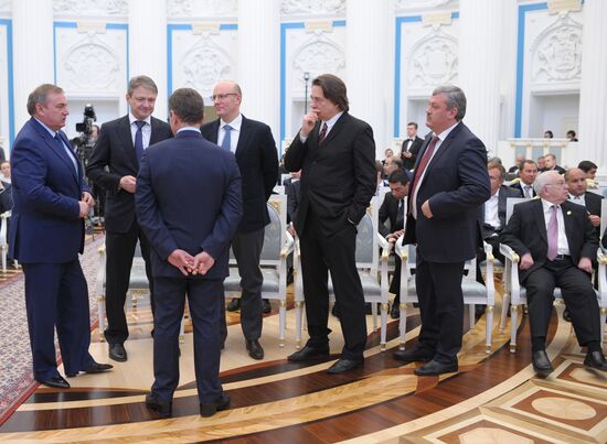 Vladimir Putin presents state awards in Kremlin