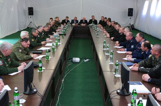 Russian Defense Minister Shoigu visits Crimea