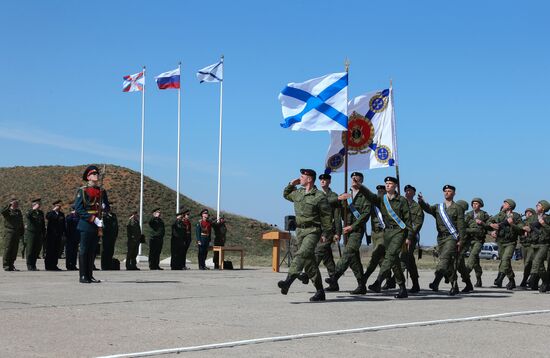 Russian Defense Minister Shoigu visits Crimea