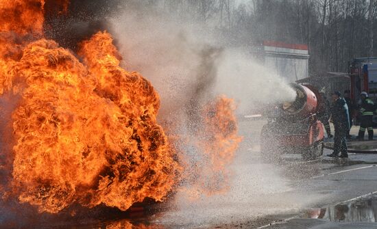 Russian Emergencies Ministry displays modern firefighting anf rescue equipment