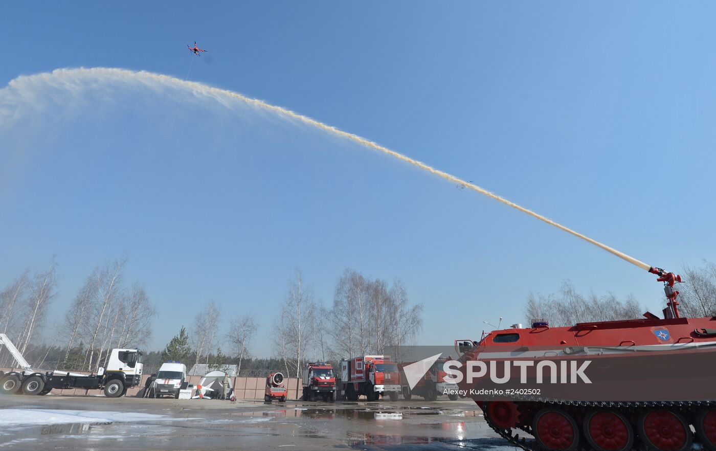 Russian Emergencies Ministry displays modern firefighting anf rescue equipment