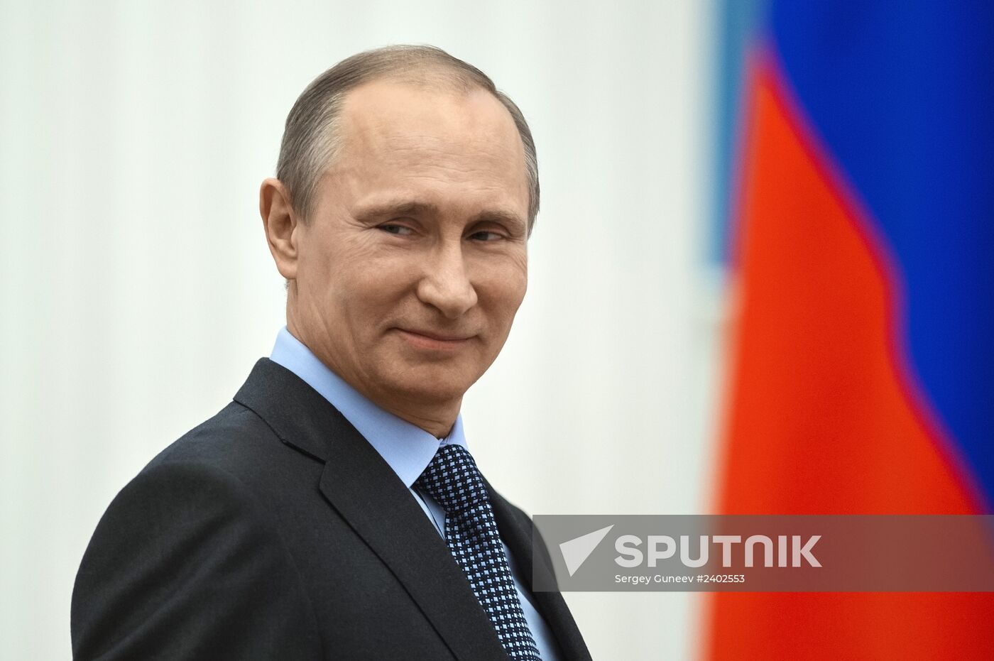 Vladimir Putin presents awards to workers of culture