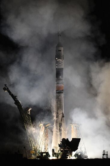 Launch of Soyuz TMA-12M manned spacecraft from Baikonur